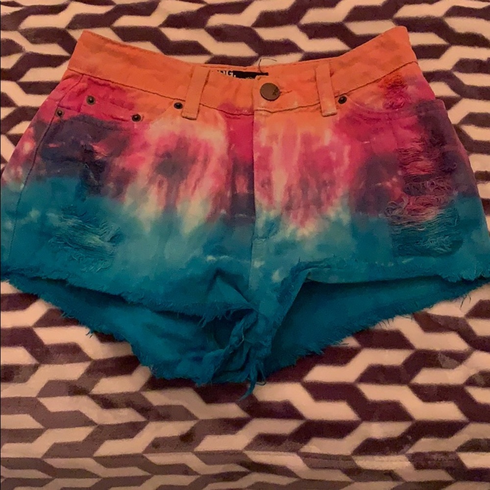 Tye dye jean shorts size 26